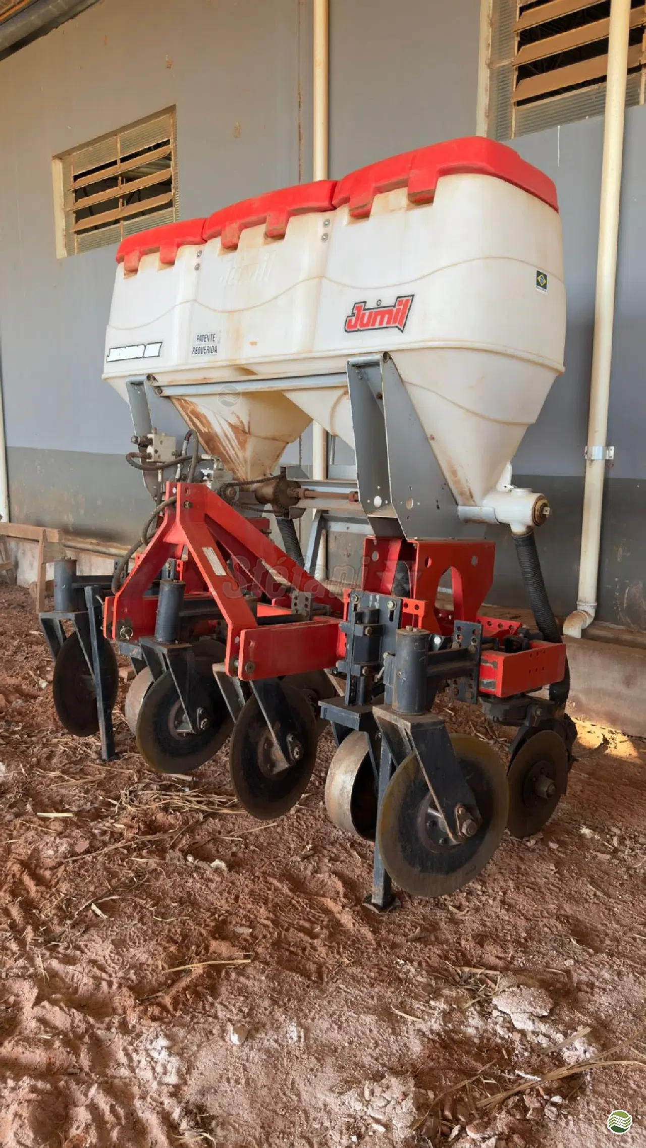 ADUBADOR DE SOQUEIRA