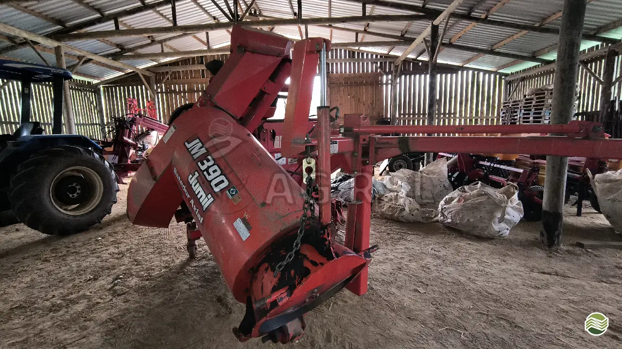 COLHEDORA DE MILHO 3 LINHAS