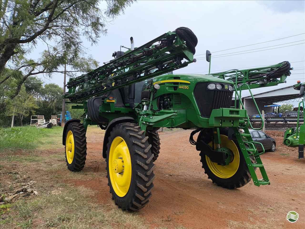 JOHN DEERE M4030