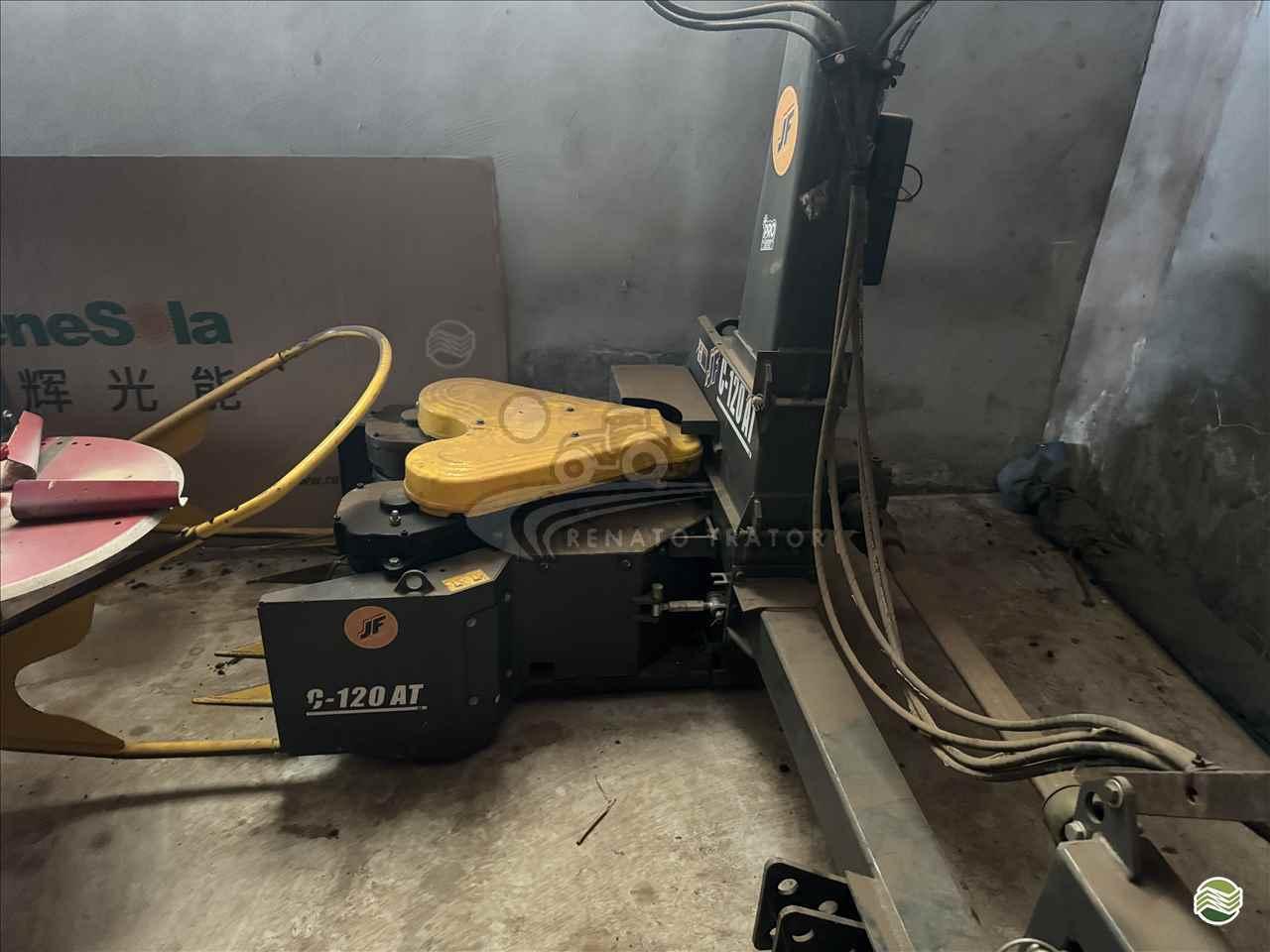 COLHEDORA JF C 120 AT