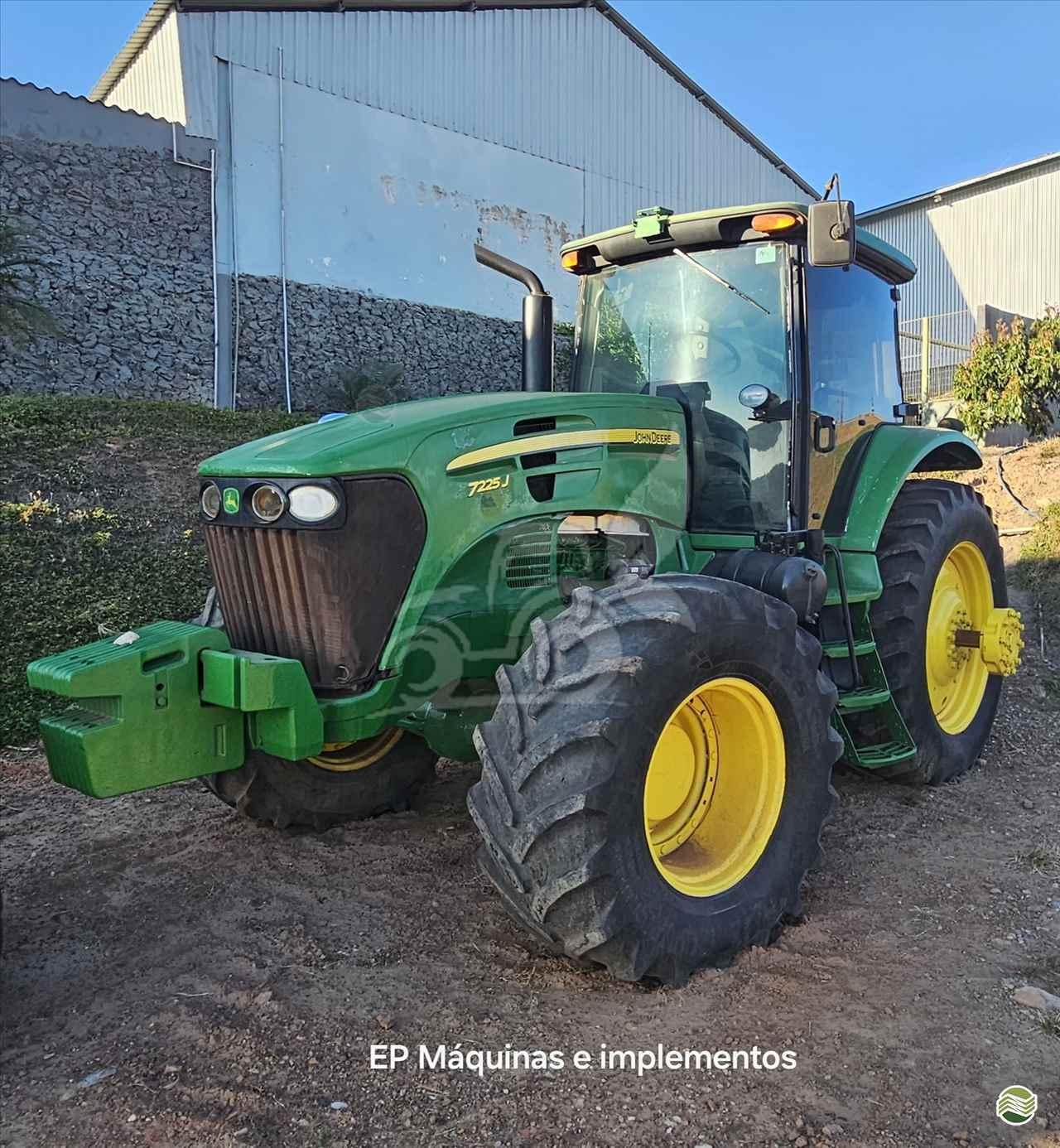 JOHN DEERE 7230J