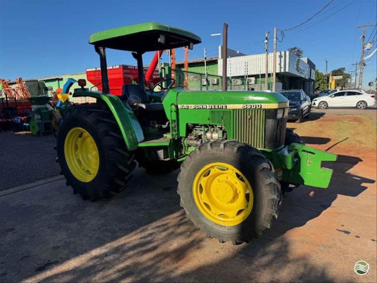 JOHN DEERE 5600