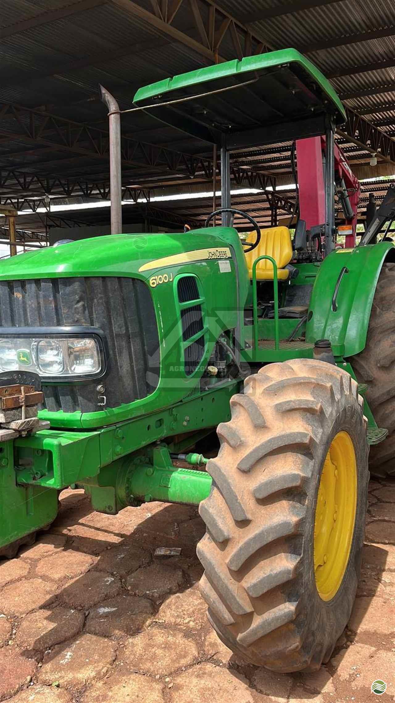 JOHN DEERE 6100