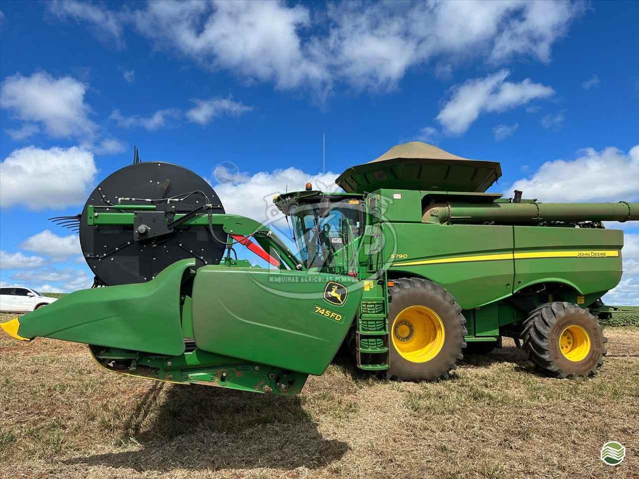 JOHN DEERE S790