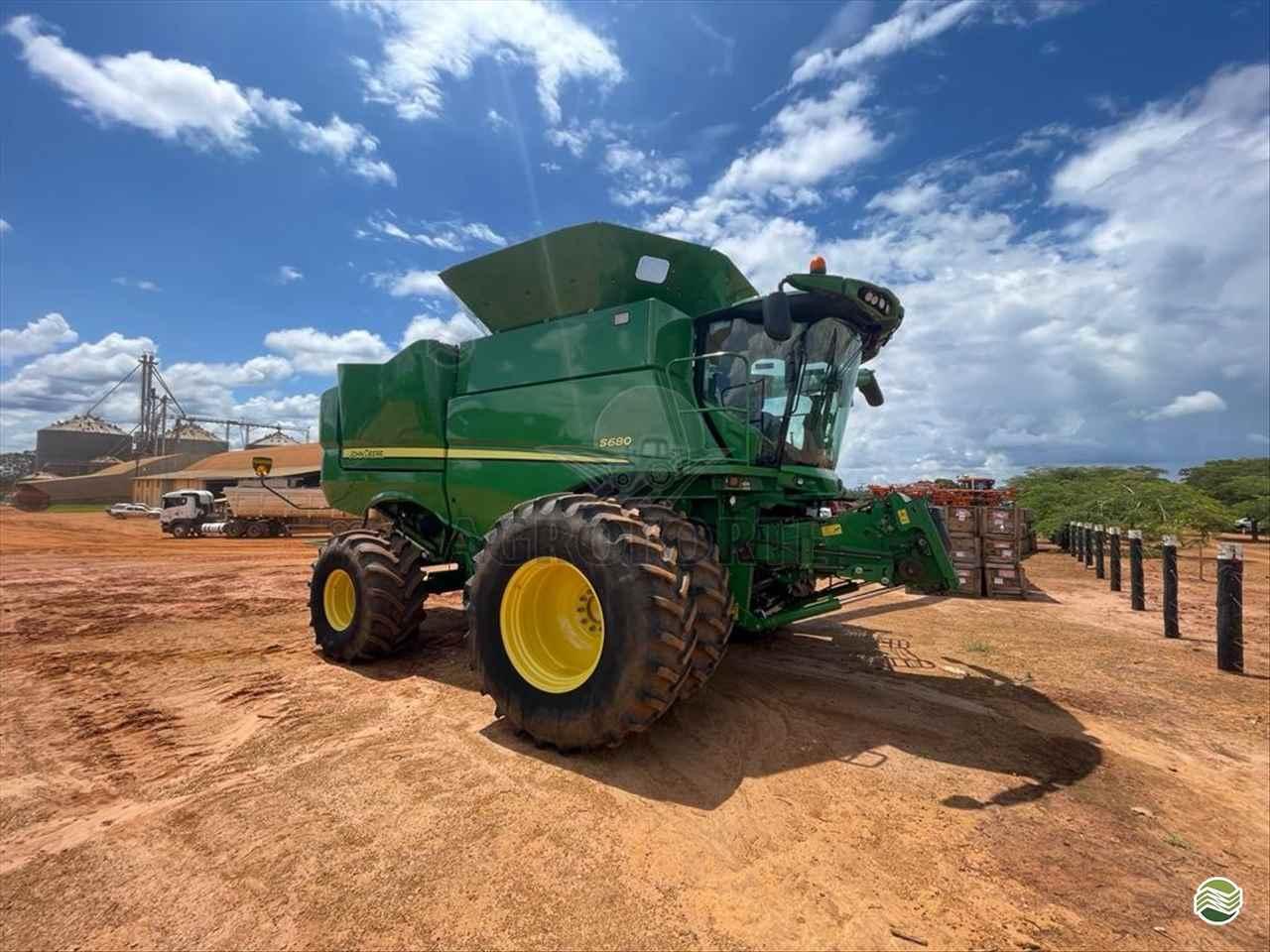 JOHN DEERE S680