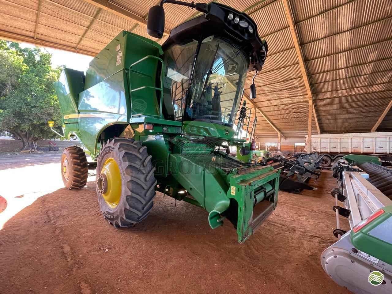 JOHN DEERE S550